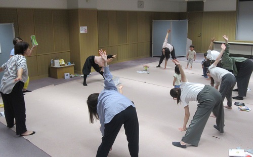 まねまねヨーガ